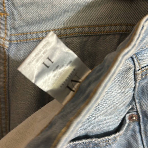 Muselook Distressed Light Blue Women's High Rise Distressed Mom Jeans - Picture 6 of 6